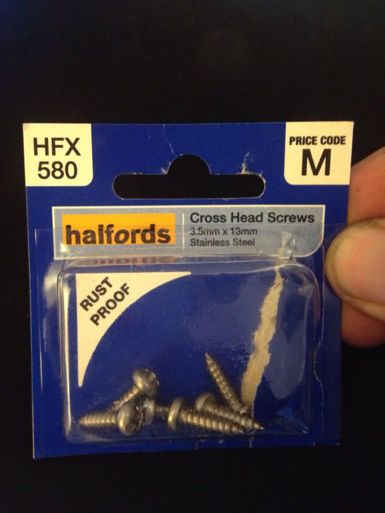 Number plate light corroded screw replacement. Audi A2 Owners' Club